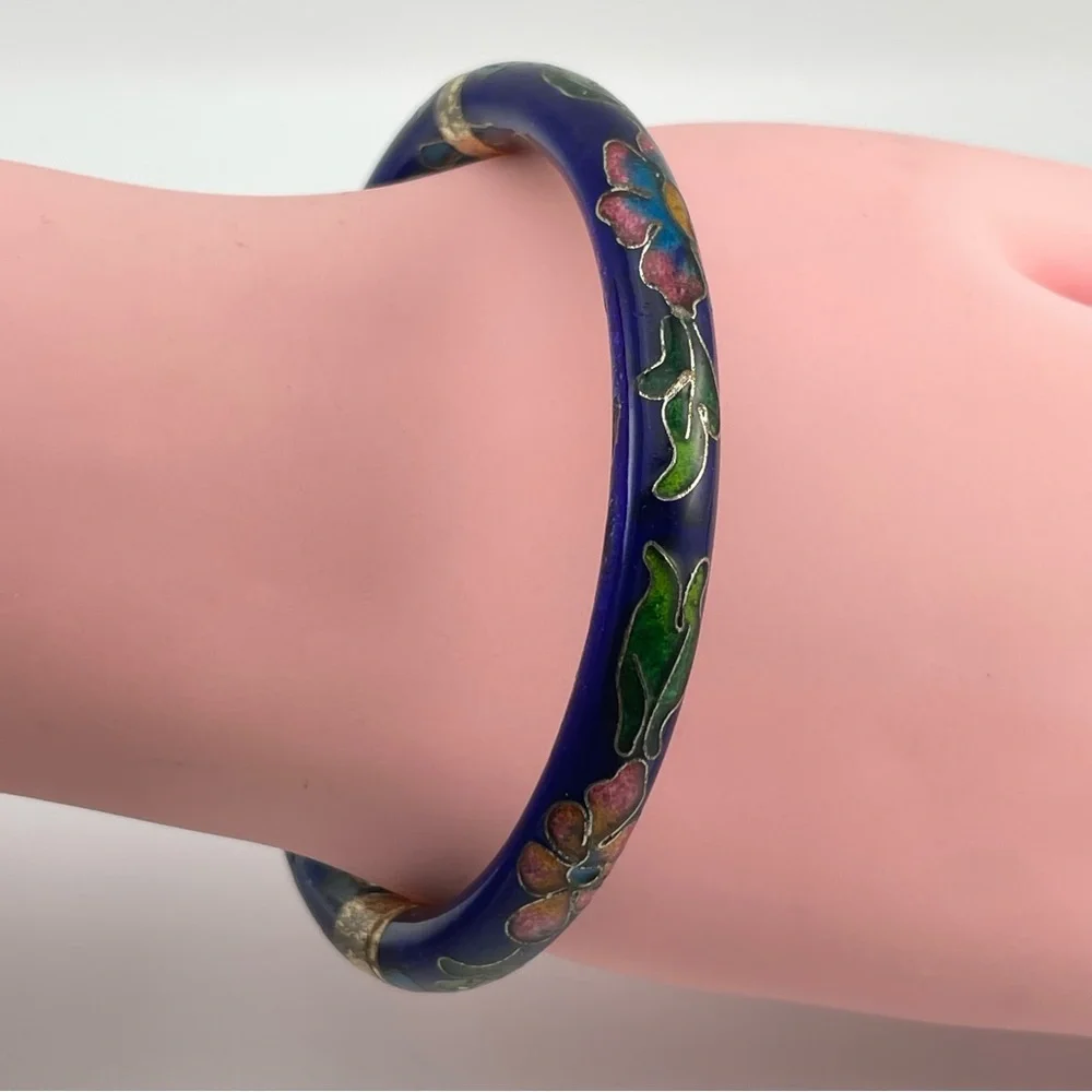 Charming Vintage Blue Cloisonné Floral Bangle Bracelet – Fair Condition